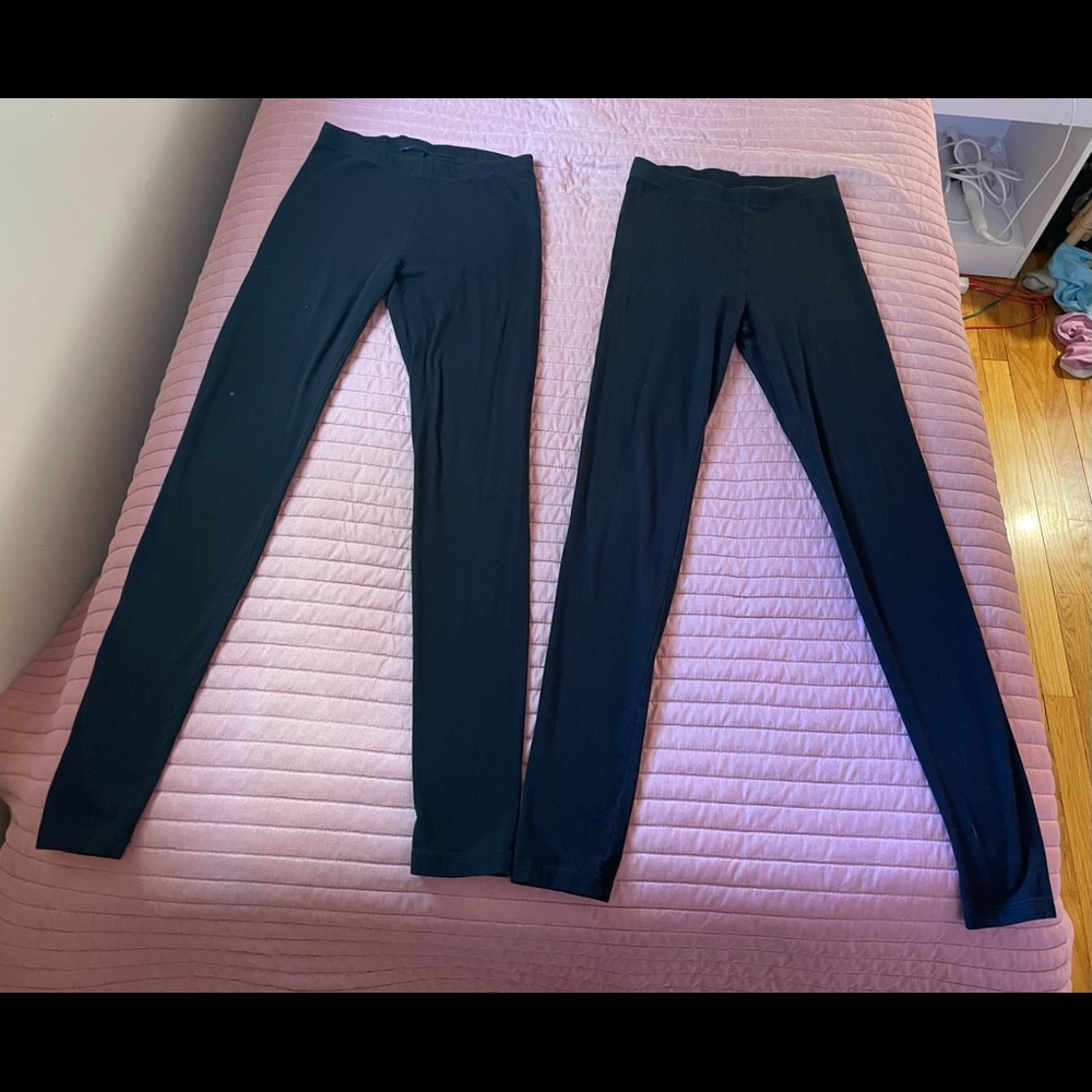 2 BLACK XS SMALL LEGGINGS!!